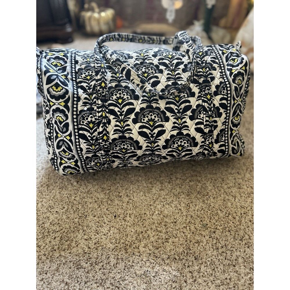 NWOT Vera Bradley Fanfare Traveler Weekender Bag Black‎ White Yellow EUC